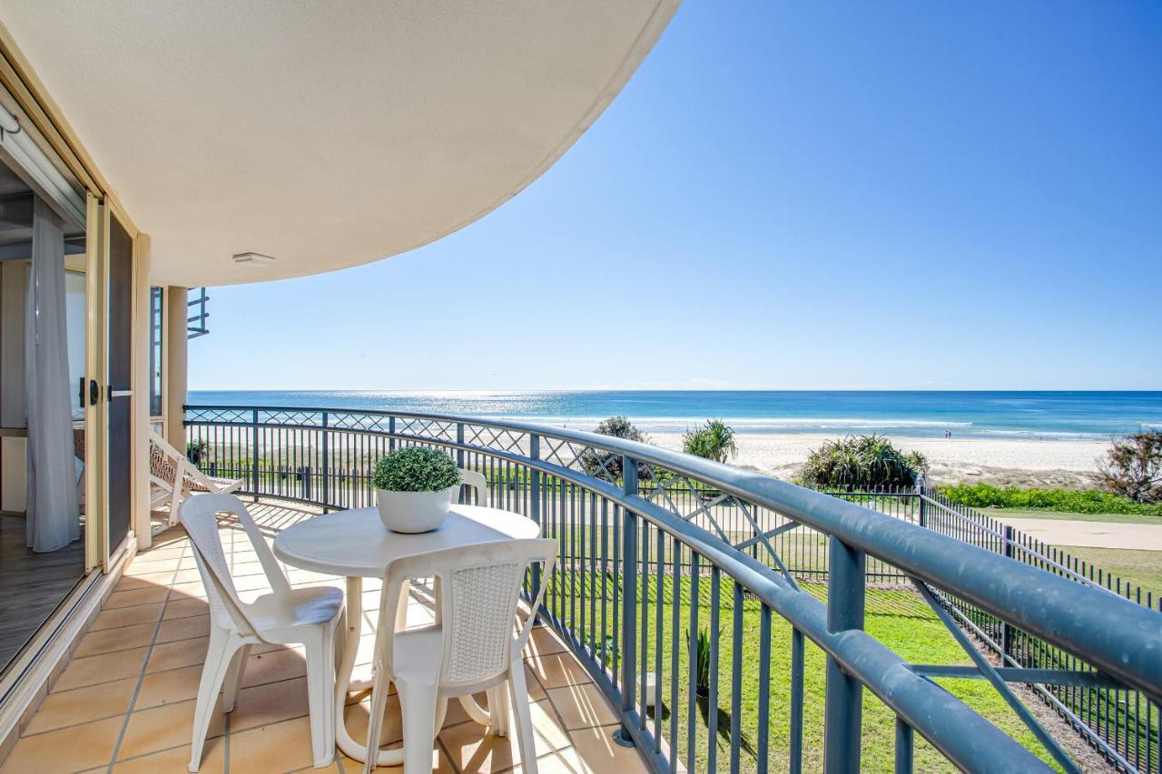 גולד קוסט Golden Riviera Absolute Beachfront Resort מראה חיצוני תמונה