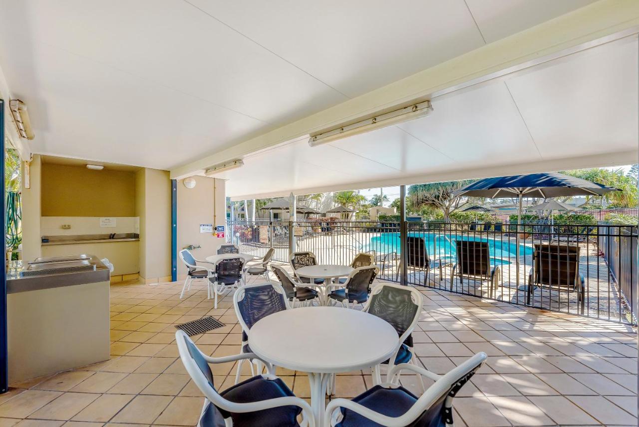 גולד קוסט Golden Riviera Absolute Beachfront Resort מראה חיצוני תמונה