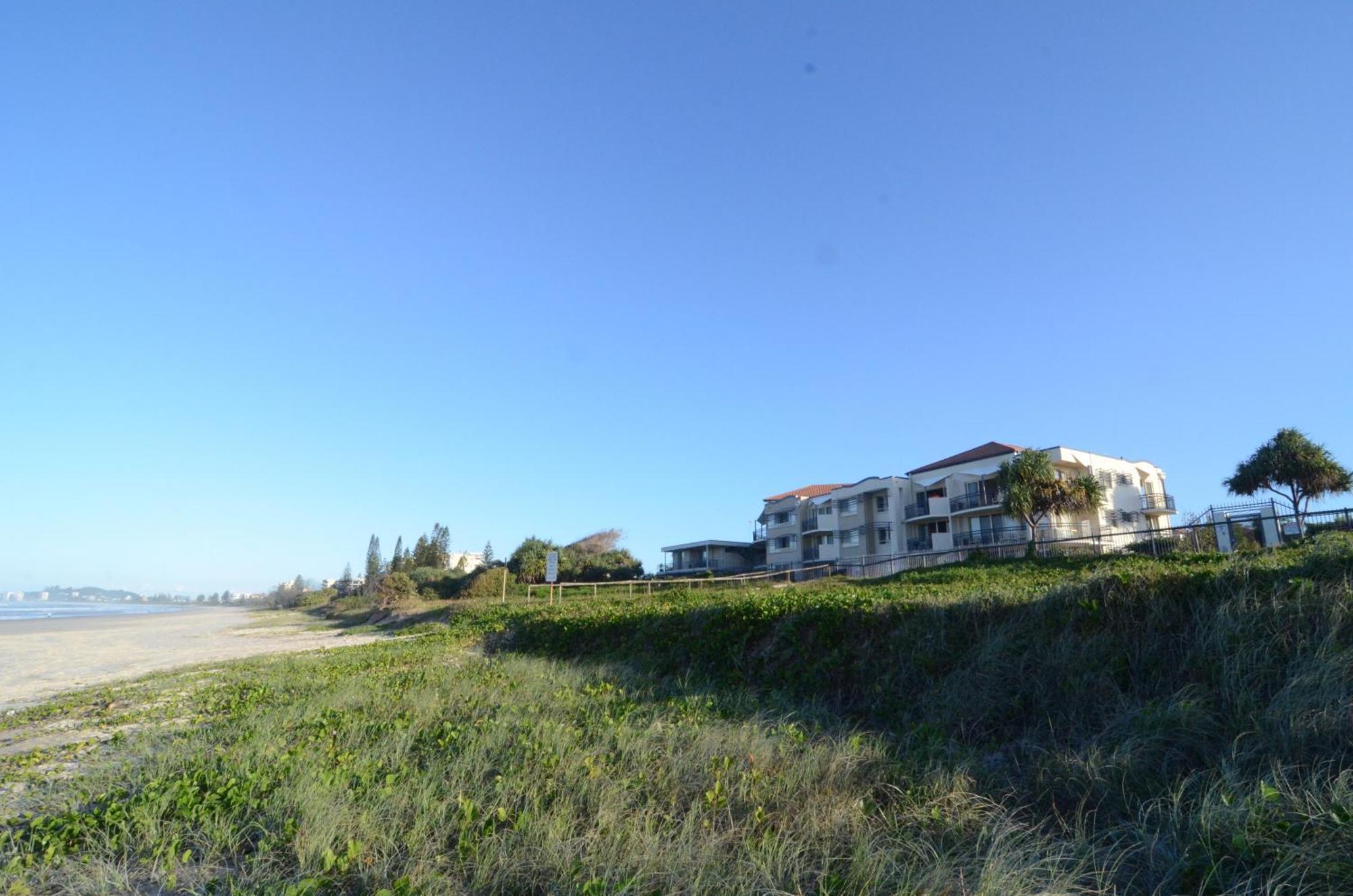 גולד קוסט Golden Riviera Absolute Beachfront Resort מראה חיצוני תמונה