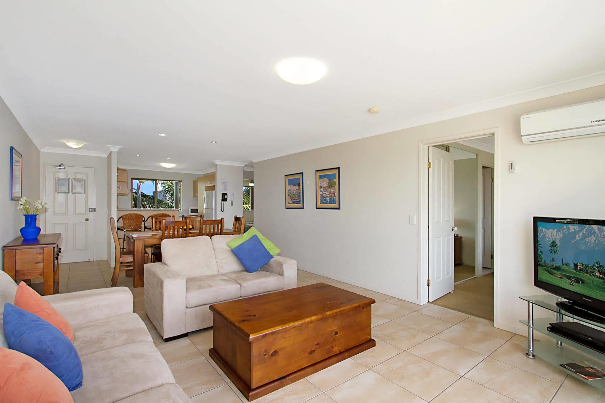 גולד קוסט Golden Riviera Absolute Beachfront Resort מראה חיצוני תמונה