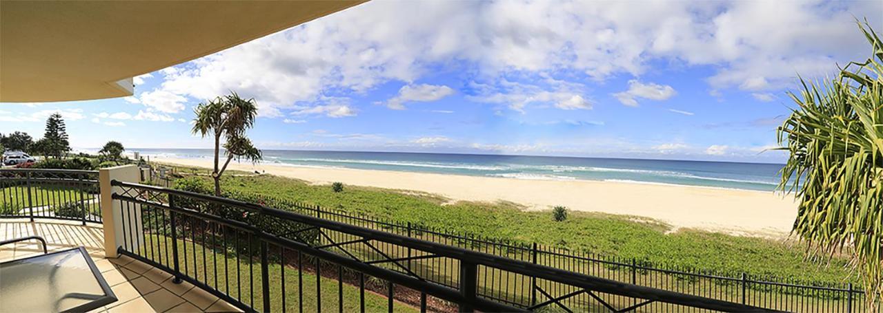 גולד קוסט Golden Riviera Absolute Beachfront Resort מראה חיצוני תמונה