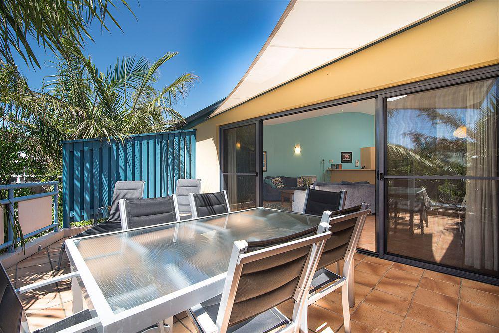 גולד קוסט Golden Riviera Absolute Beachfront Resort מראה חיצוני תמונה